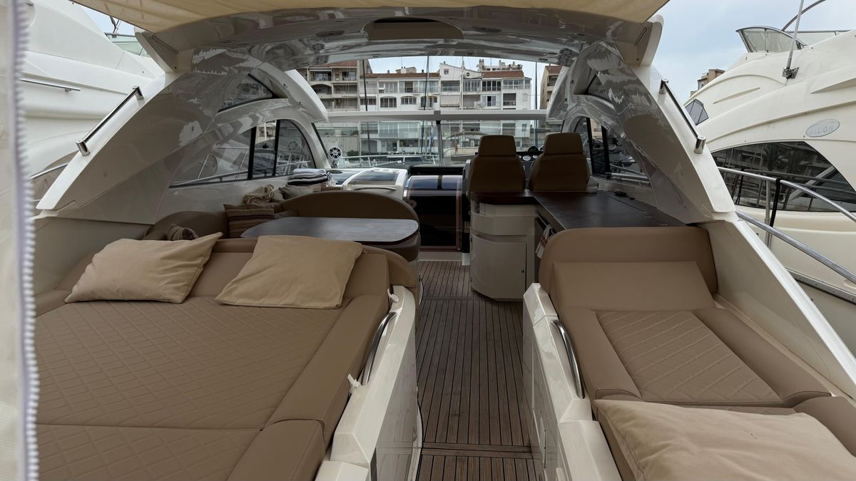 2009 Fairline 52 