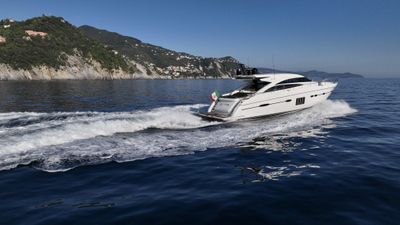 Yacht