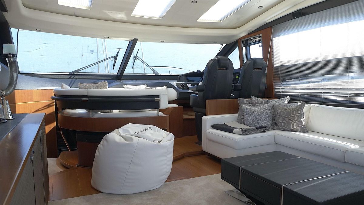 2011 Princess 68 