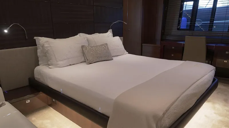  Yacht Photos Pics P1036802.JPG