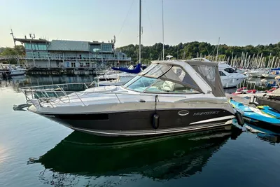 Monterey 295 Sport Yacht