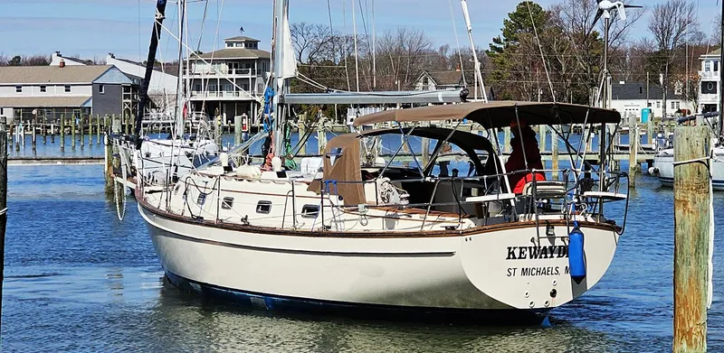 Kewaydin Yacht Photos Pics 