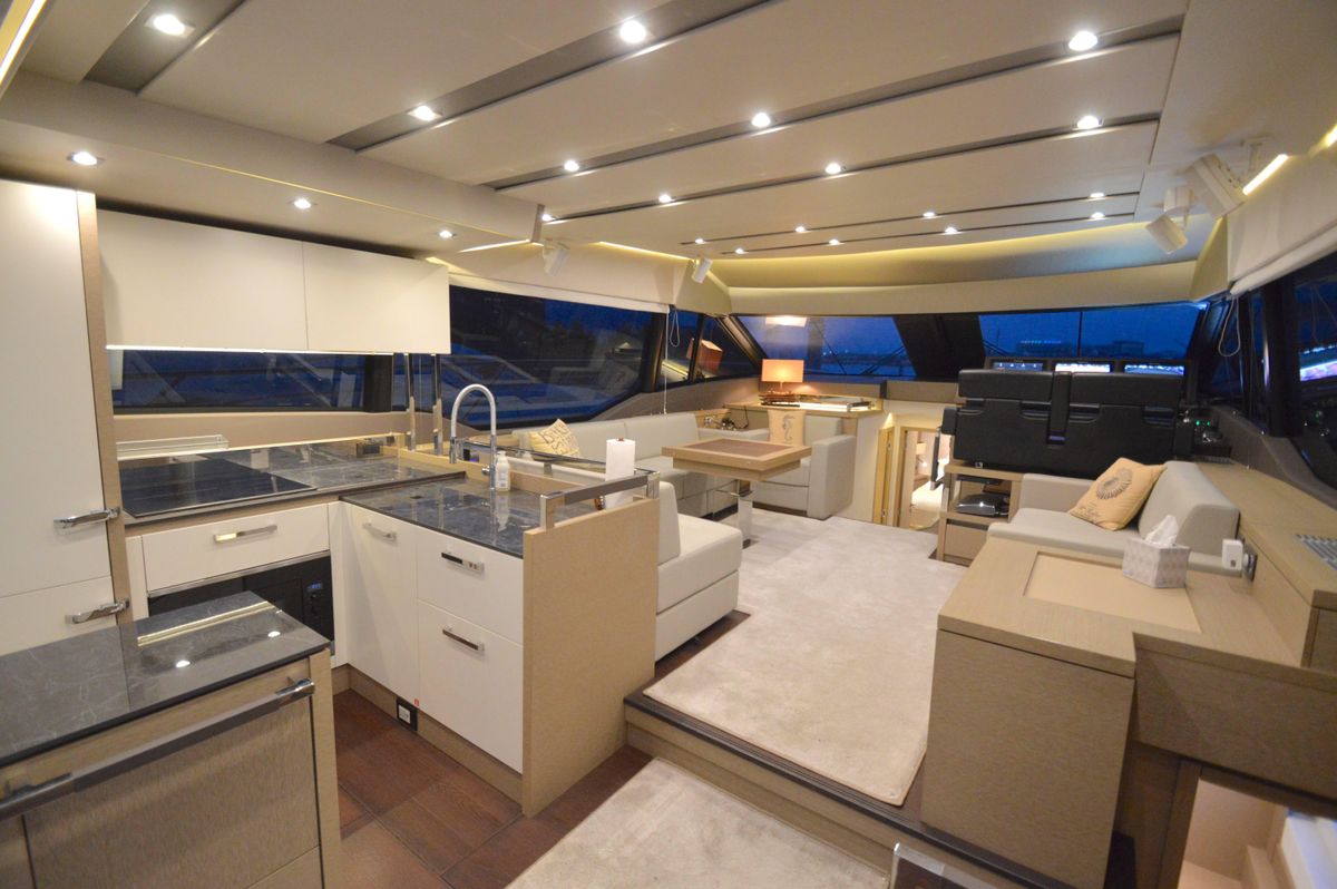 2017 Prestige 63 