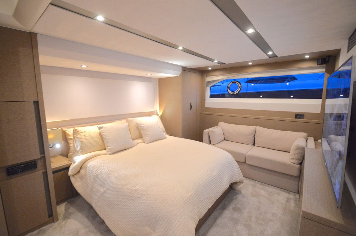 2017 Prestige 63 