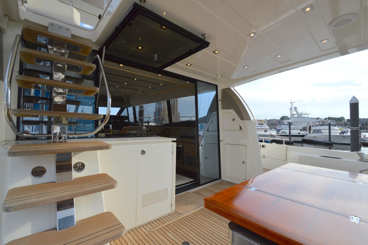 2017 Prestige 63 