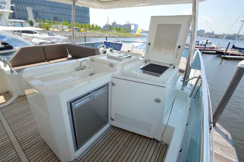 Last Run Yacht Photos Pics 