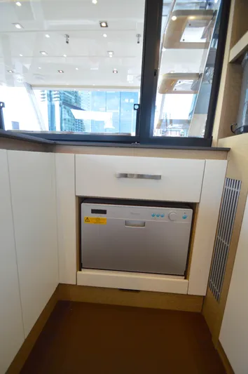 Last Run Yacht Photos Pics 