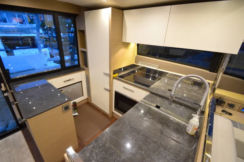 Last Run Yacht Photos Pics 