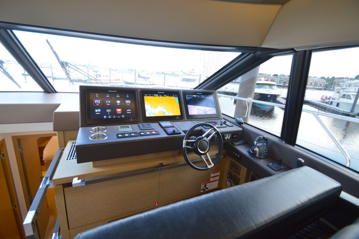 2017 Prestige 63 