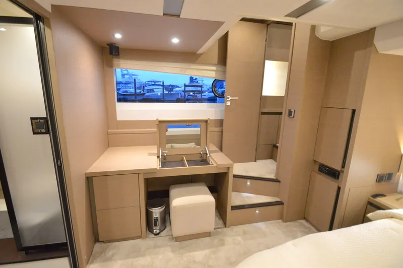 Last Run Yacht Photos Pics 