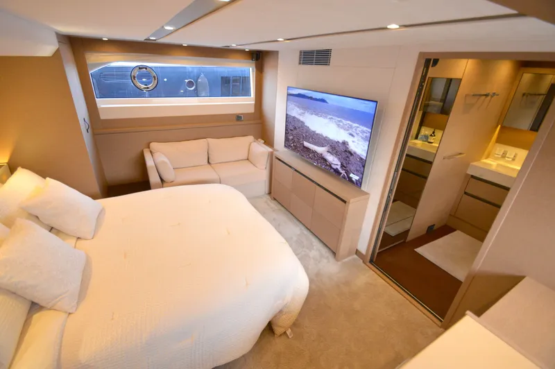 Last Run Yacht Photos Pics 