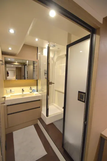 Last Run Yacht Photos Pics 