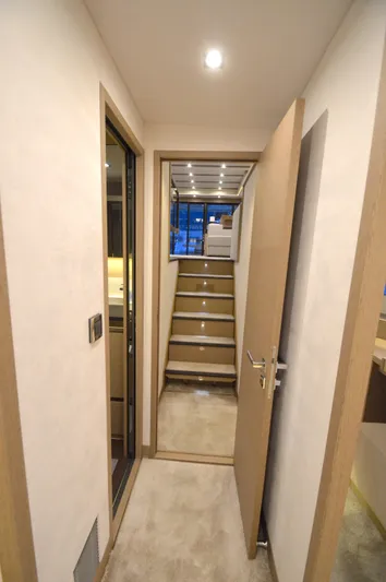 Last Run Yacht Photos Pics 