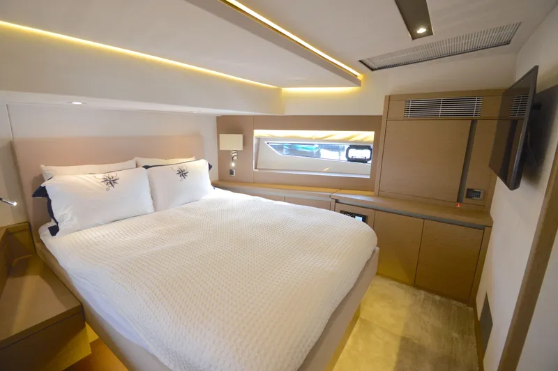 Last Run Yacht Photos Pics 