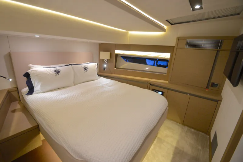 Last Run Yacht Photos Pics 