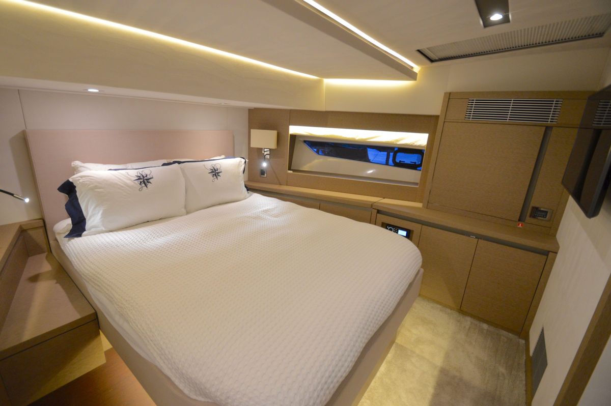 2017 Prestige 63 