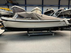 2023 Interboat Intender 820