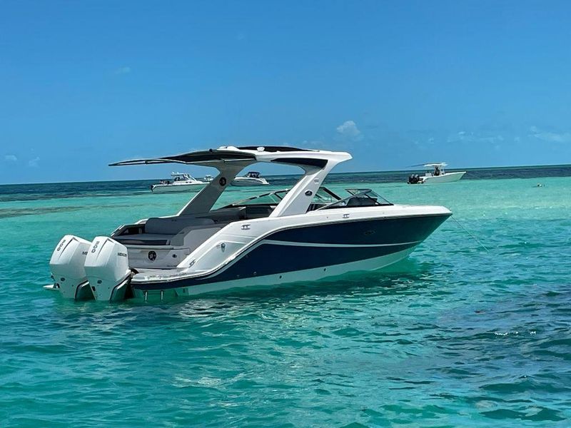2021 Sea Ray SLX 310 OB