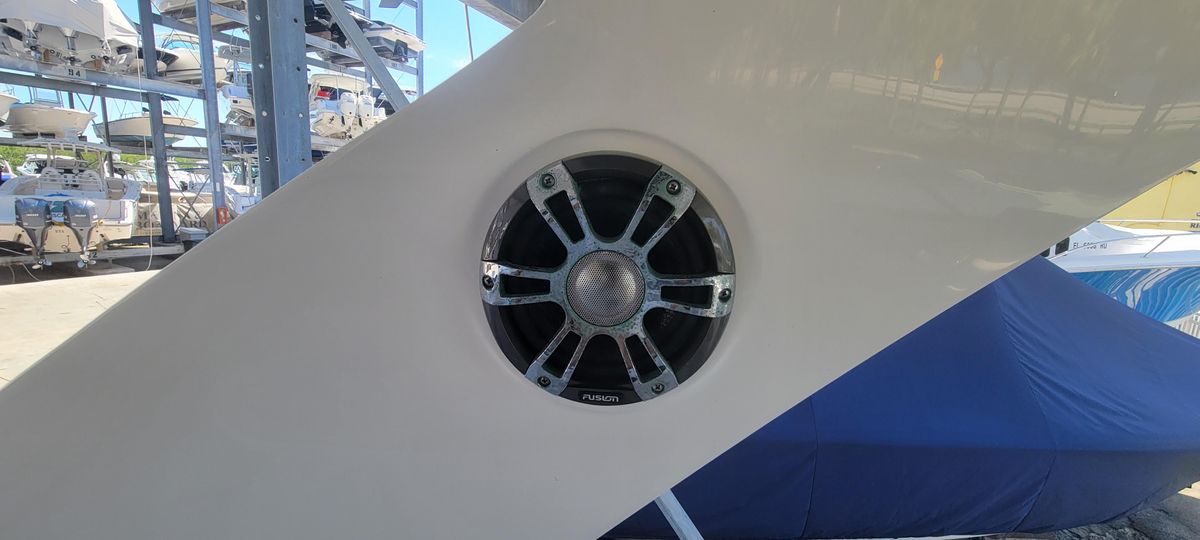 2021 Sea Ray SLX 310 OB