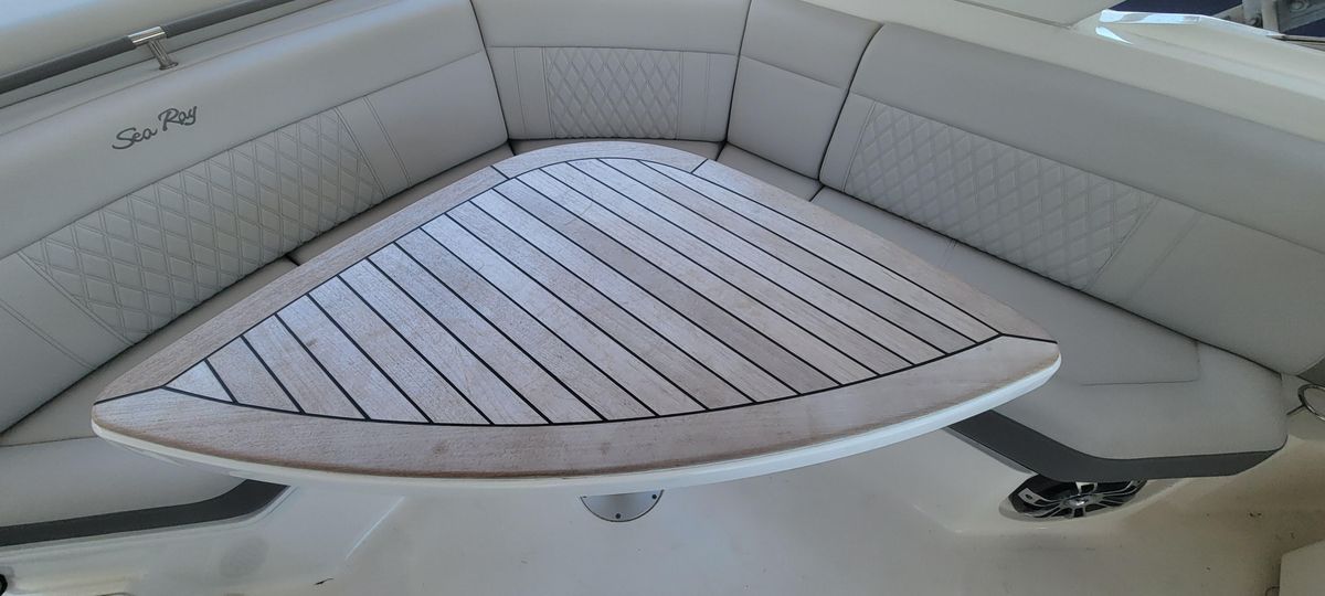 2021 Sea Ray SLX 310 OB