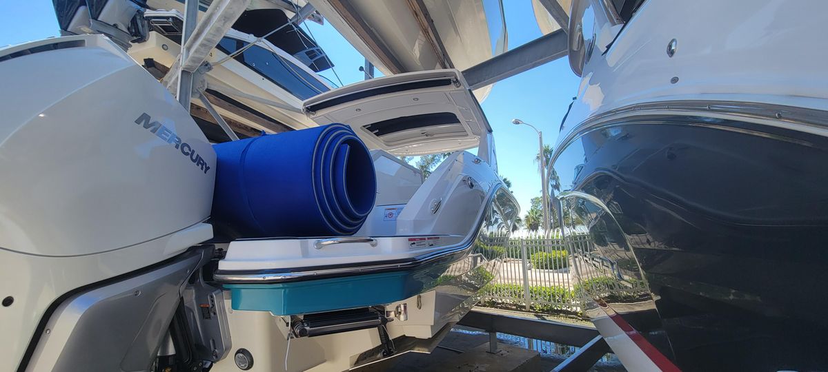 2021 Sea Ray SLX 310 OB
