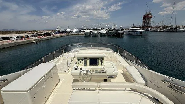 Happy Landing Yacht Photos Pics 