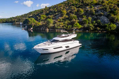 Ferretti Yachts 550