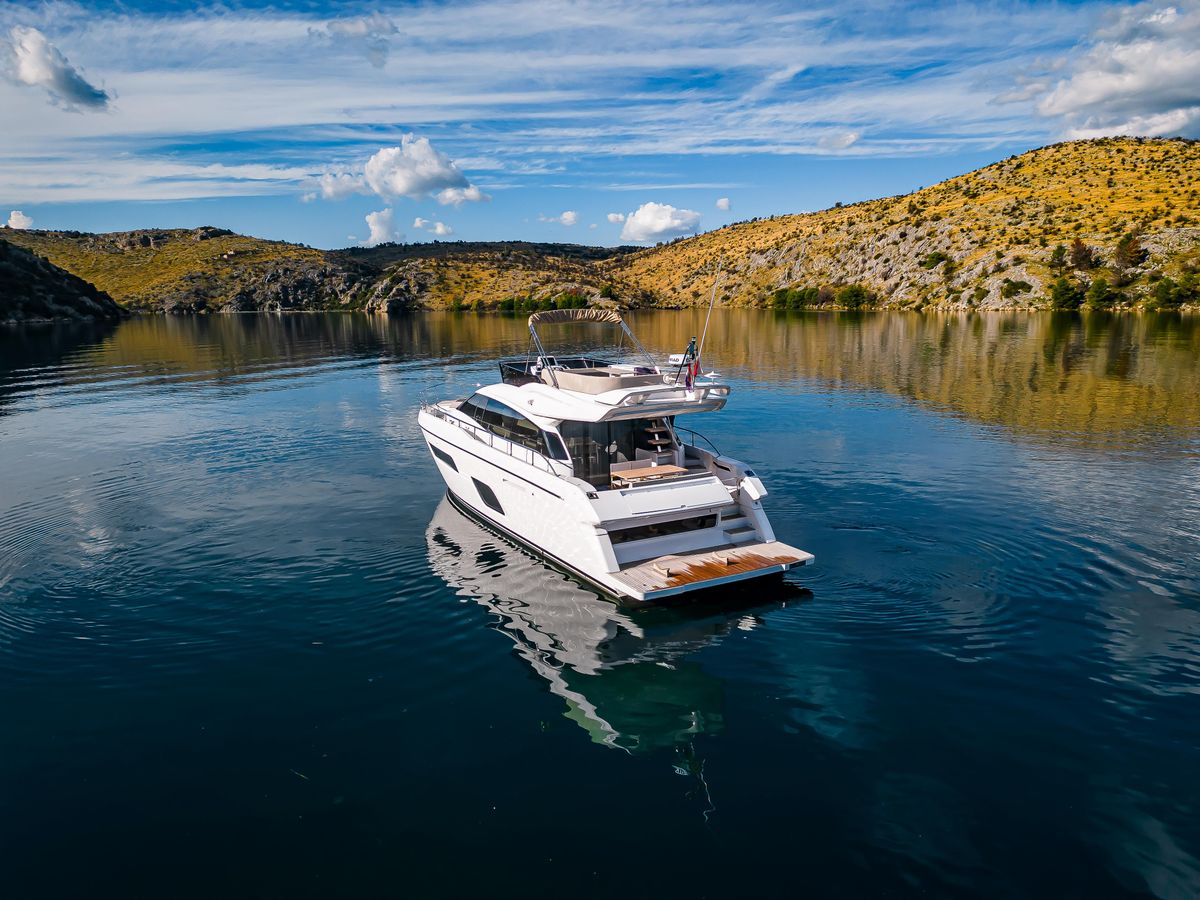 2022 Ferretti Yachts 57 