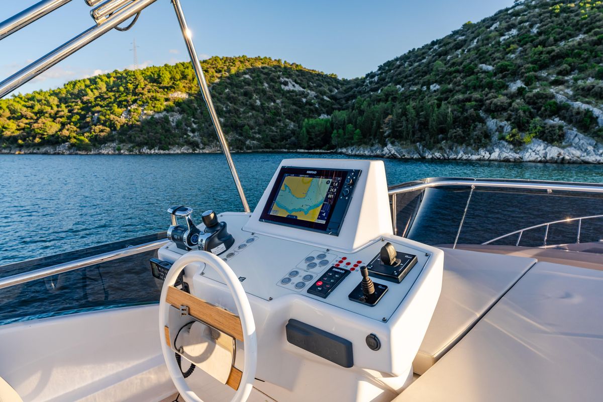 2022 Ferretti Yachts 57 