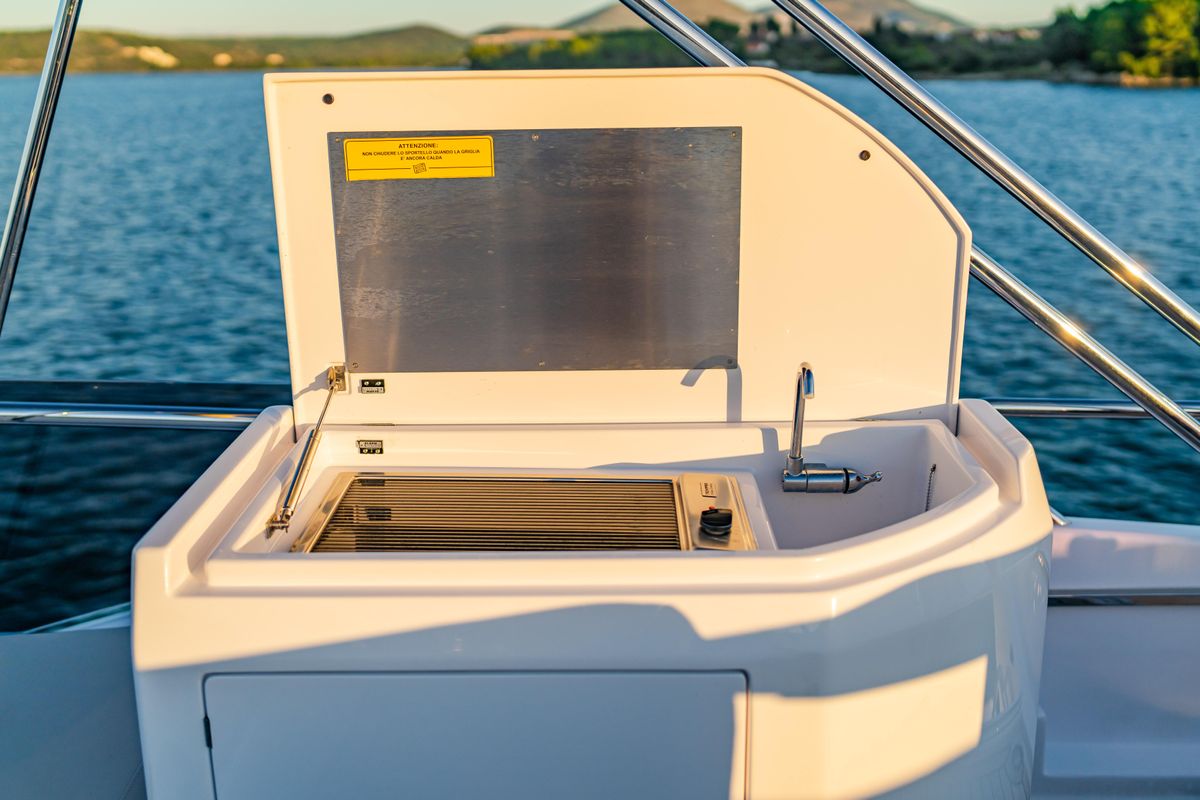 2022 Ferretti Yachts 57 