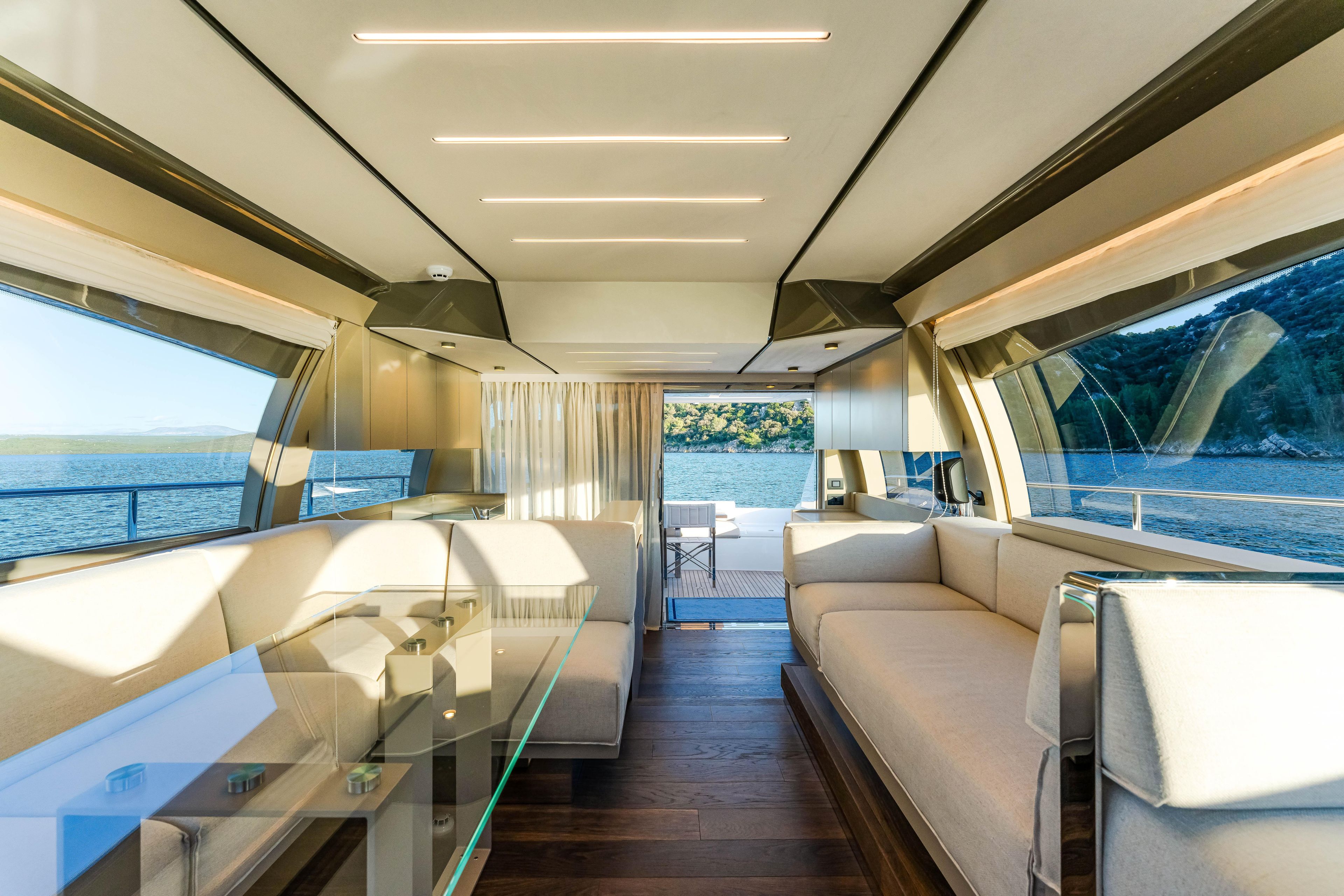 2022 Ferretti Yachts 57 