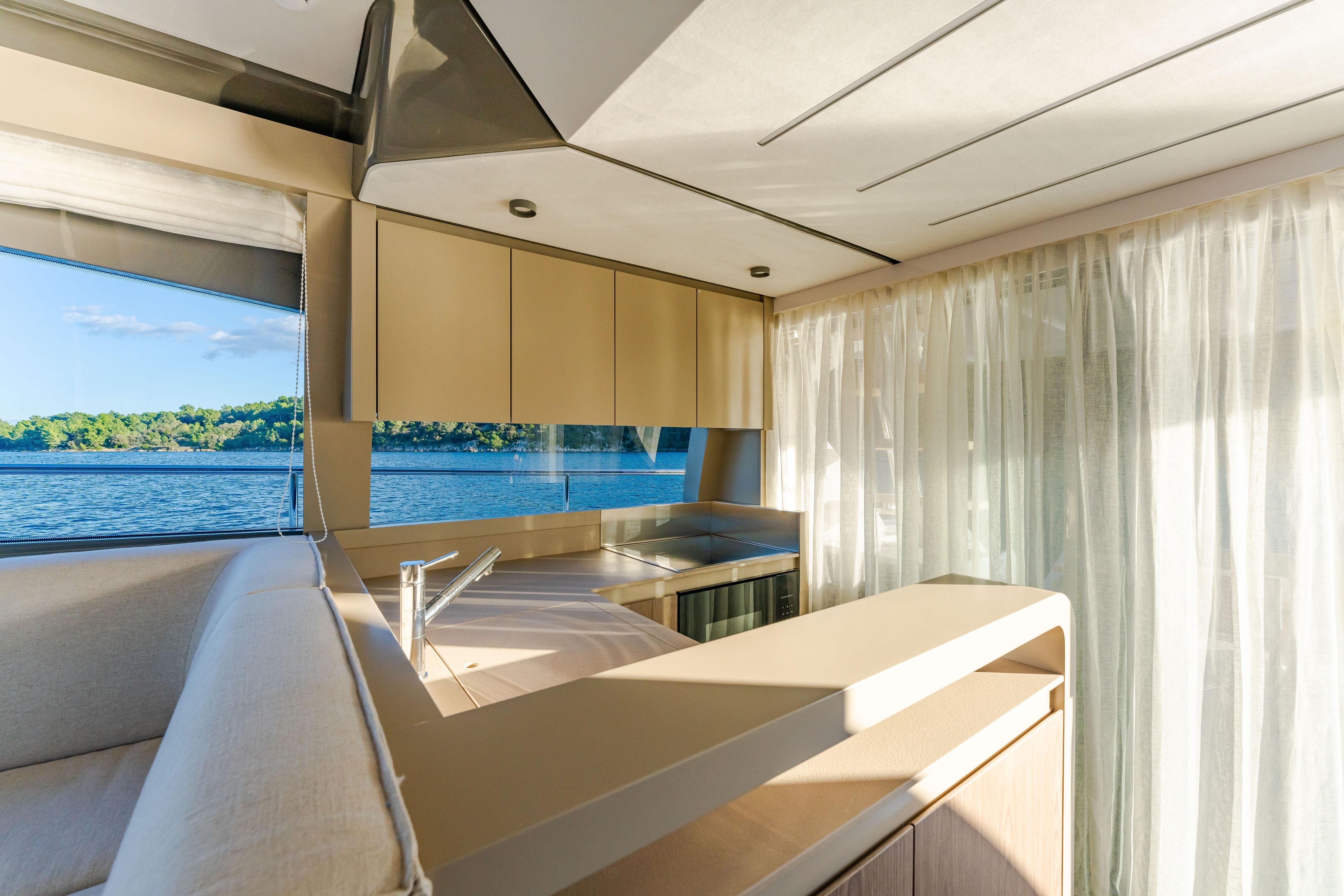 2022 Ferretti Yachts 57 