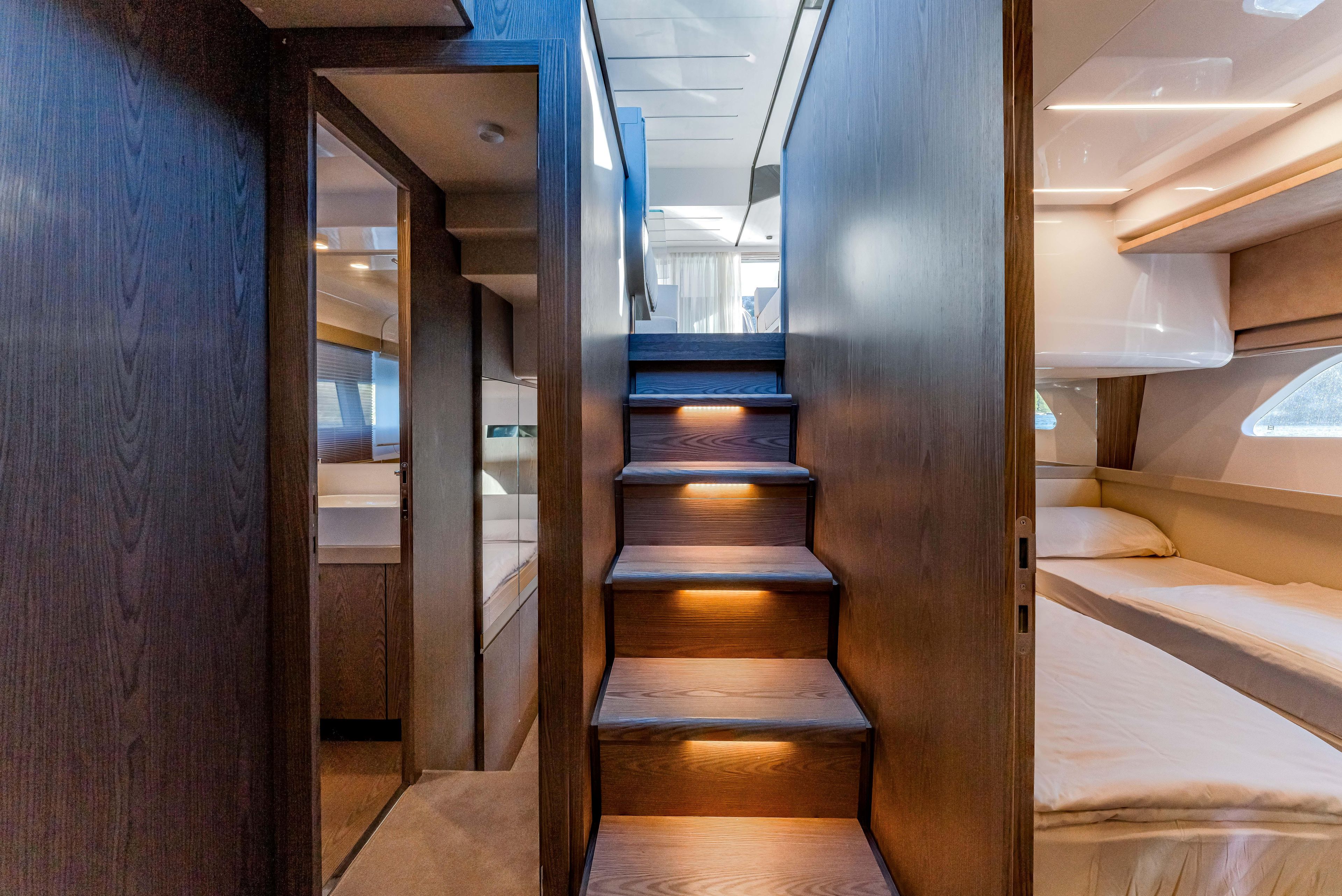 2022 Ferretti Yachts 57 