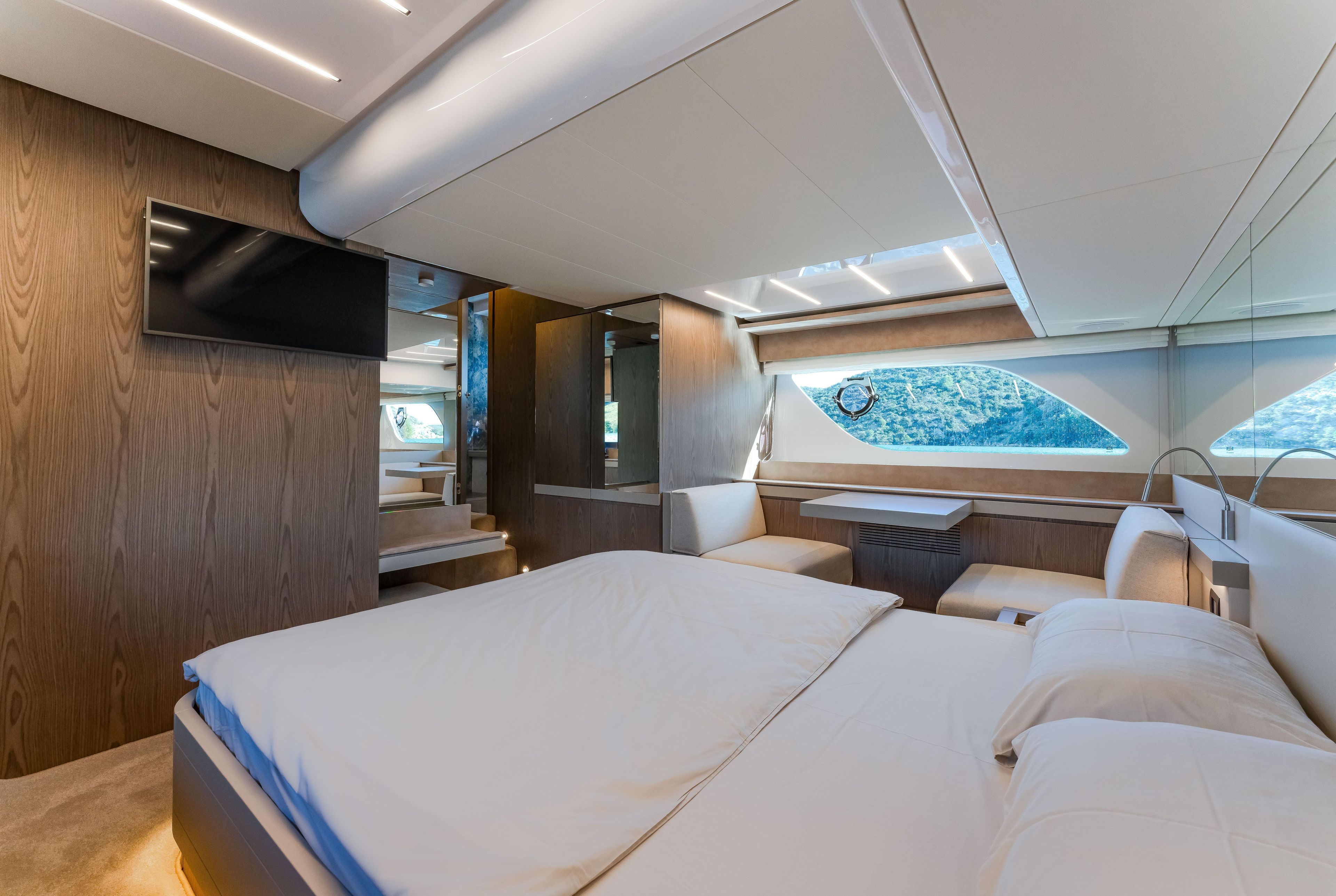 Yacht