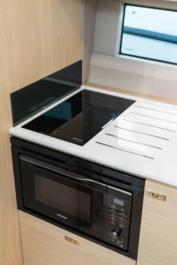 V40157 Yacht Photos Pics 