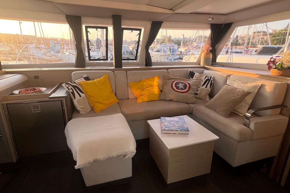 2022 Fountaine Pajot 127 