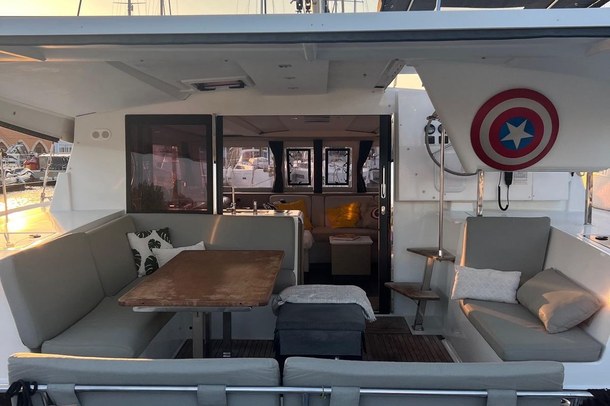 2022 Fountaine Pajot 127 