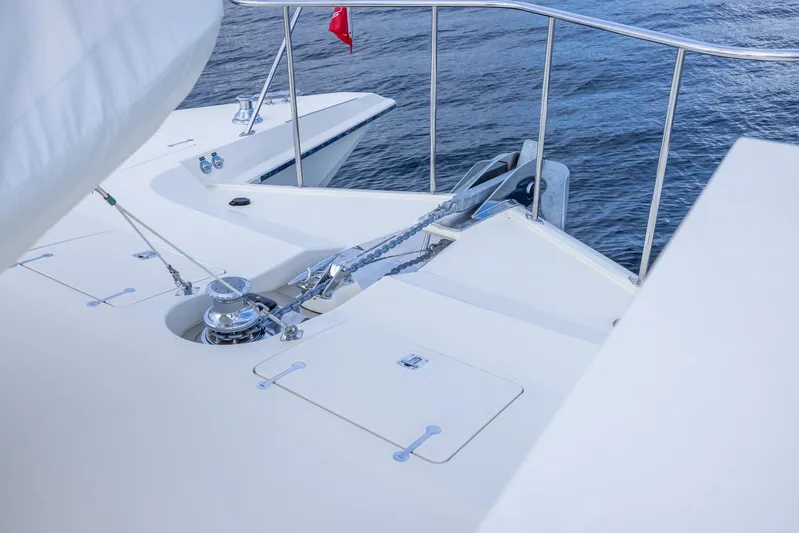 White Lightning Yacht Photos Pics Bow