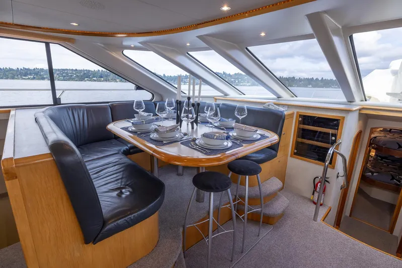 White Lightning Yacht Photos Pics Dining Area