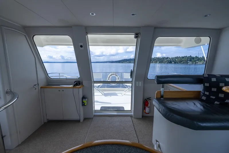 White Lightning Yacht Photos Pics Bridge