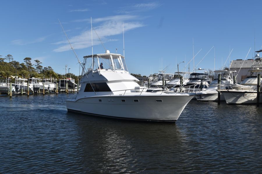 1981 Hatteras 43 Convertible