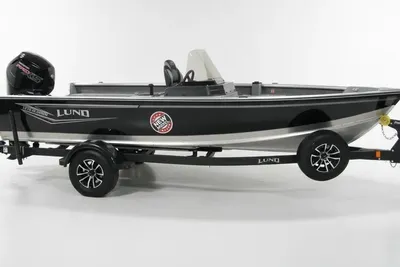 Lund 1800 Alaskan SS