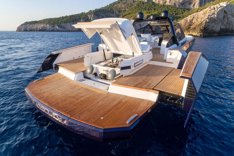  Yacht Photos Pics EVO YACHTS R6 - D YACHTS