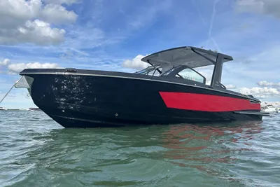 Aviara 32 OUTBOARD