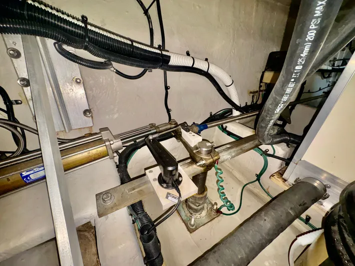 Top Gunns Yacht Photos Pics 