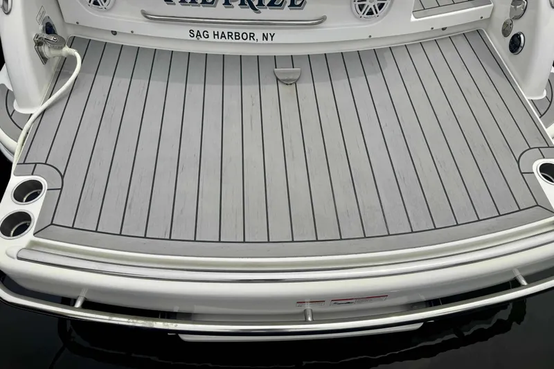  Yacht Photos Pics 2020 Formula 290 Bowrider boat deck, Sag Harbor, NY, featuring sleek design and cup holders.