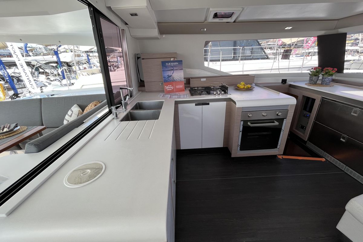 2023 Fountaine Pajot 45 