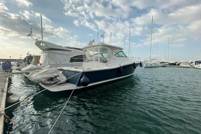 Tiara Yachts 42