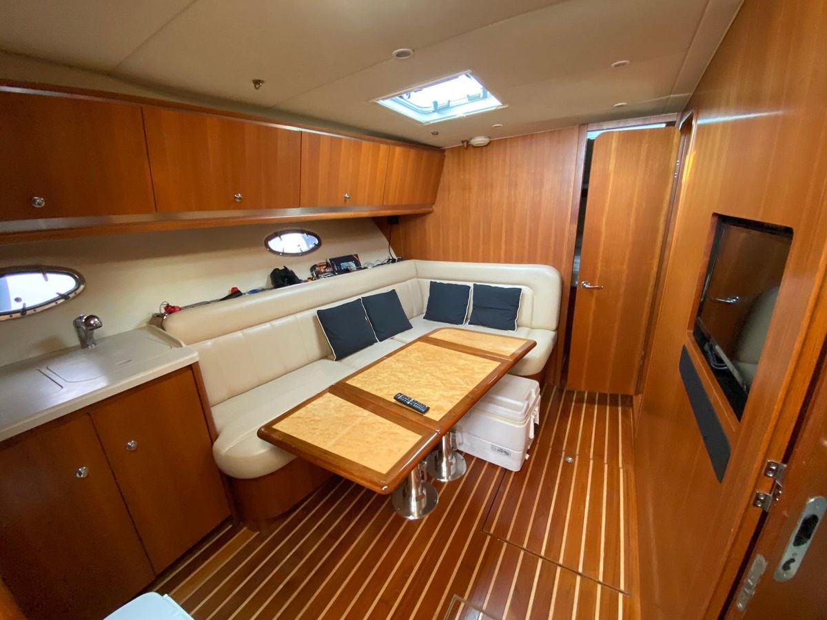 2006 Tiara Yachts 42 