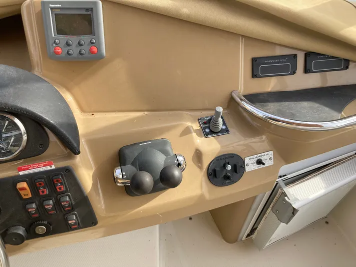 Yankee Girl Yacht Photos Pics 